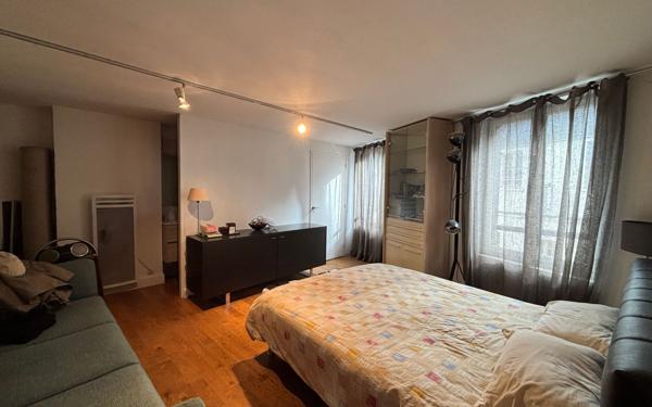 Immeuble à vendre    4 pièces •  Auxerre