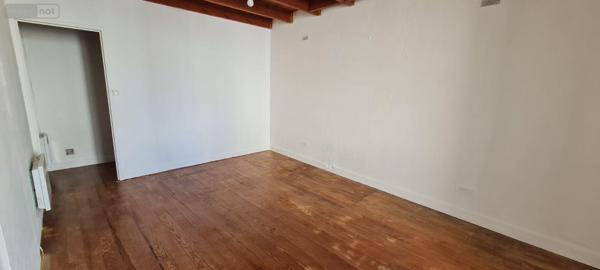 Maison rurale à vendre à Le Gua en Charente-Maritime (17600), ref : Ref 02064   
centre ville