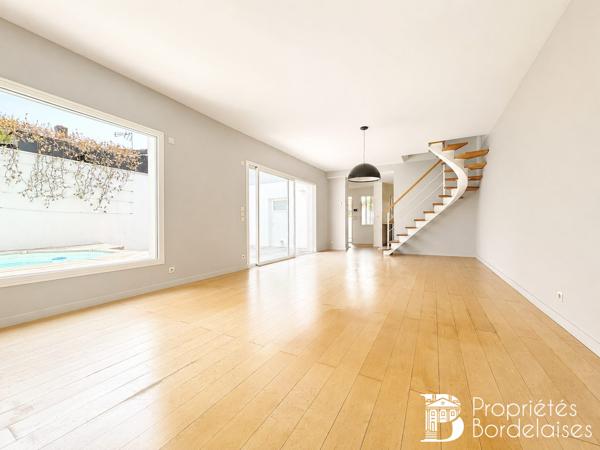 Le Bouscat, Superbe Maison d’Architecte 137 m², garage, jardin, piscine.