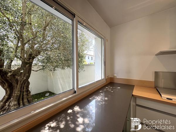 Le Bouscat, Superbe Maison d’Architecte 137 m², garage, jardin, piscine.