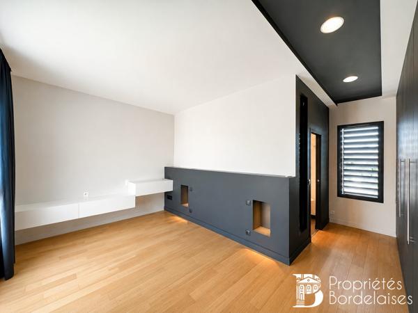 Le Bouscat, Superbe Maison d’Architecte 137 m², garage, jardin, piscine.