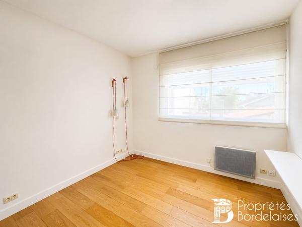 Le Bouscat, Superbe Maison d’Architecte 137 m², garage, jardin, piscine.
