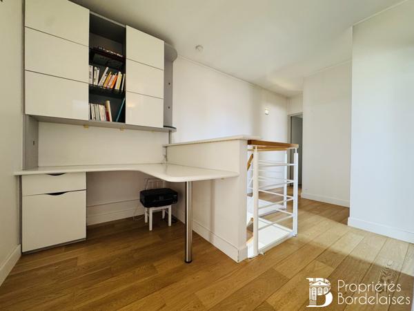 Le Bouscat, Superbe Maison d’Architecte 137 m², garage, jardin, piscine.