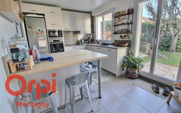 Maison à vendre    5 pièces •  Voisins-le-Bretonneux