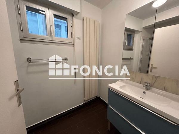 Location Appartement 2 pièces 57.92 m² - 39 RUE RENAUDOT Poitiers 86000