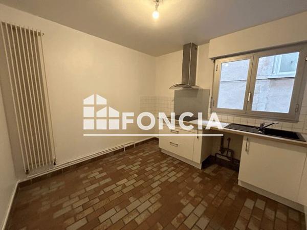 Location Appartement 2 pièces 57.92 m² - 39 RUE RENAUDOT Poitiers 86000