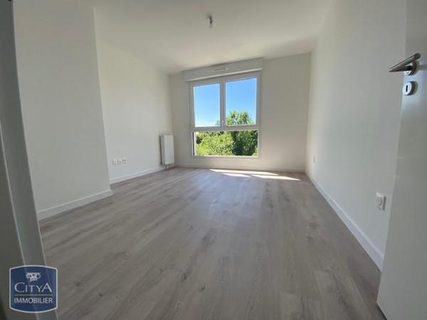Appartement à louer 2 pièces 57.76m² Chennevières-sur-Marne (94430)