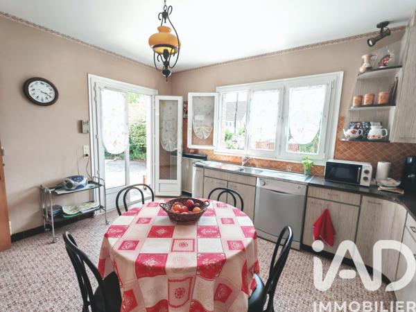 Maison à vendre 7 pièces 206 m² Sainte-Geneviève-des-Bois