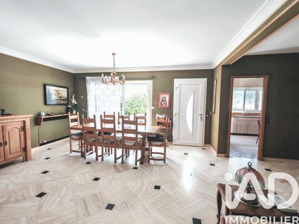 Maison à vendre 7 pièces 206 m² Sainte-Geneviève-des-Bois