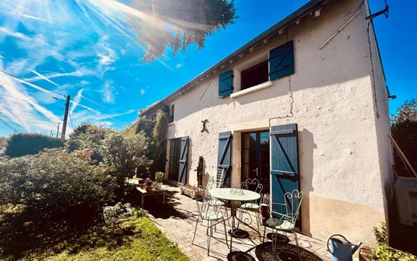 Maison à vendre    5 pièces •  Montreuil-aux-Lions