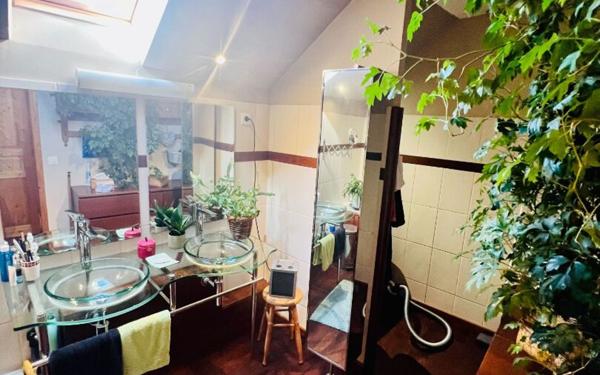 Maison à vendre    5 pièces •  Montreuil-aux-Lions