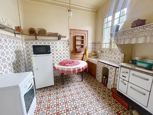 Appartement T4 avec de beaux volumes, terrasse et  grand garage à Arles sur Tech