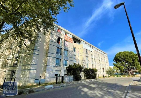 Location parking Avignon (84)