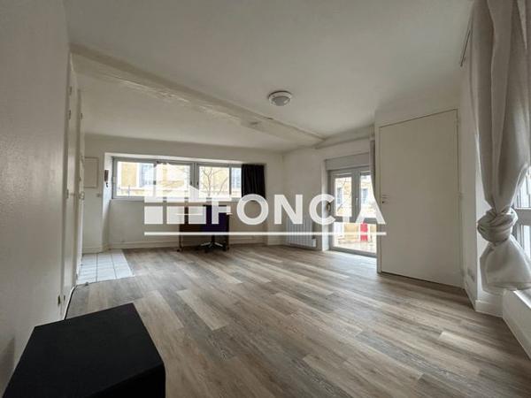 Location Studio 22.07 m² - 3 TER RUE VICTOR HUGO Poitiers 86000