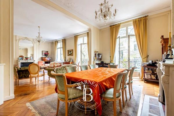 Paris 17ème, Appartement 4 Chambres -  260 m² à vendre