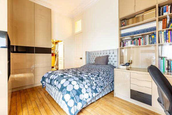Paris 17ème, Appartement 4 Chambres -  260 m² à vendre