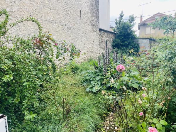 Appartement
         2 pièces
        - 36 m² Exclusivité 62 000 € *