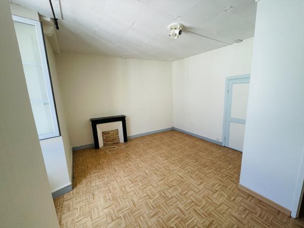 Appartement
         2 pièces
        - 36 m² Exclusivité 62 000 € *