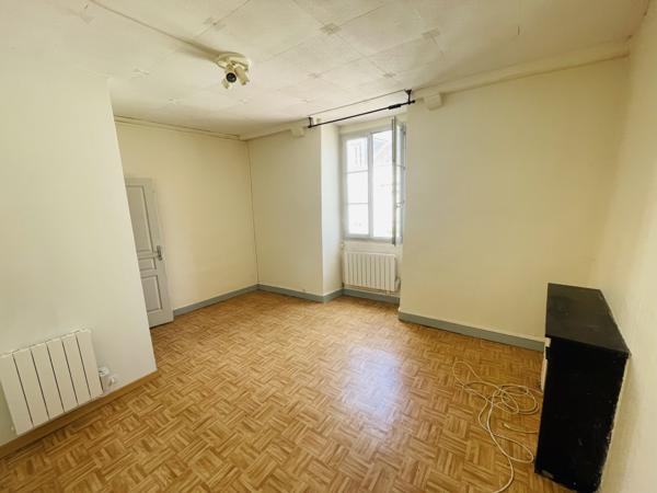 Appartement
         2 pièces
        - 36 m² Exclusivité 62 000 € *
