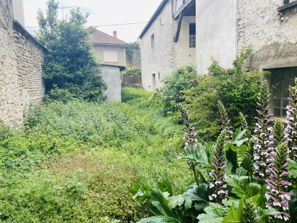 Appartement
         2 pièces
        - 36 m² Exclusivité 62 000 € *