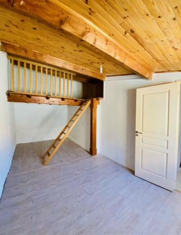 Location maison près de SAINT CHAMAS - 5 pièce(s) - 99 m² - 961 €/mois