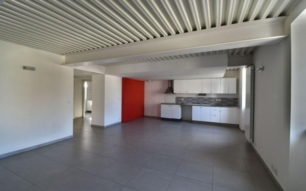 Appartement à vendre    5 pièces • 140,45 m2 Romans-sur-Isère