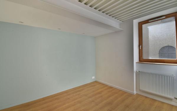 Appartement à vendre    5 pièces • 140,45 m2 Romans-sur-Isère