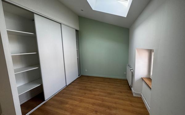 Appartement à vendre    5 pièces • 140,45 m2 Romans-sur-Isère