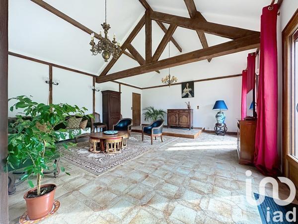 Maison traditionnelle 8 pièces de 170 m² à Le Perray-en-Yvelines (78610)