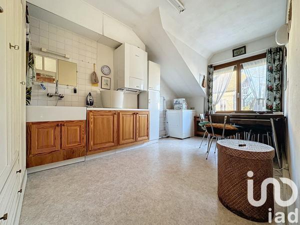 Maison traditionnelle 8 pièces de 170 m² à Le Perray-en-Yvelines (78610)