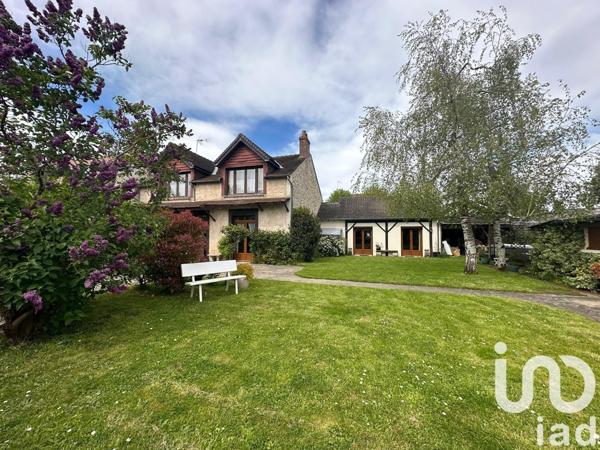 Maison traditionnelle 8 pièces de 170 m² à Le Perray-en-Yvelines (78610)