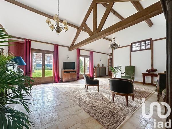 Maison traditionnelle 8 pièces de 170 m² à Le Perray-en-Yvelines (78610)