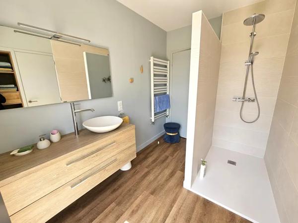 Maison familiale, 5 chambres, double garage