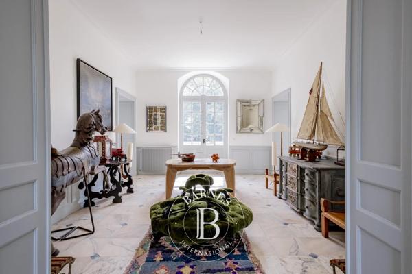 Léognan, Château 5 Chambres -  400 m² à vendre