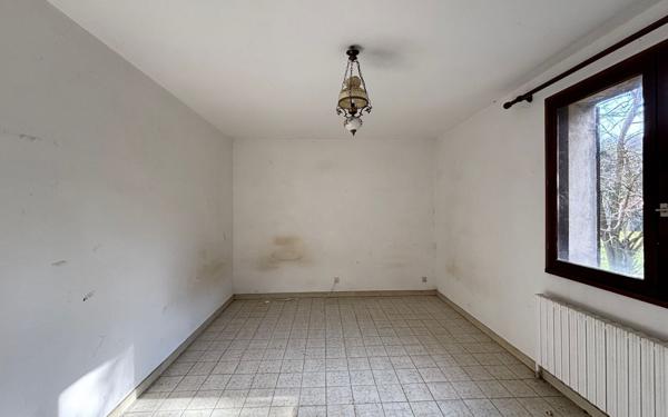 Maison à vendre    5 pièces •  Châteauneuf-sur-Isère