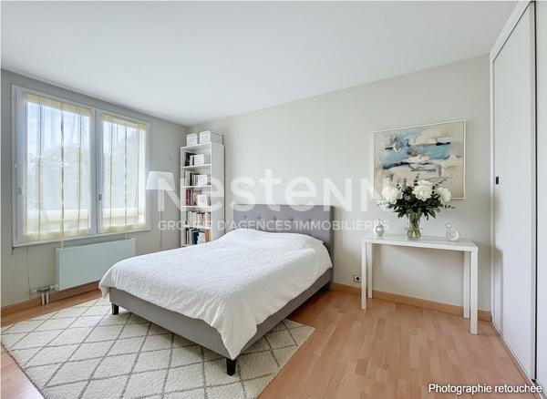 Maison au Village de Montigny Le Bretonneux 7 pièces 126,30 m2 terrain 321 m².