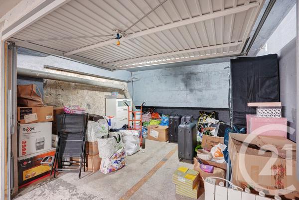 Parking à vendre  120 m2 PARIS - 75019