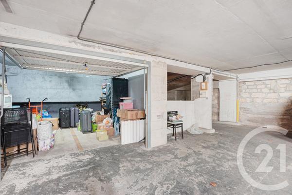Parking à vendre  120 m2 PARIS - 75019