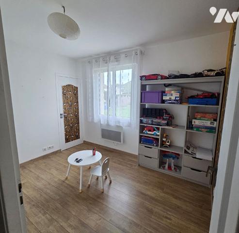 Maison  4 chambres avec sous sol complet et grand jardin