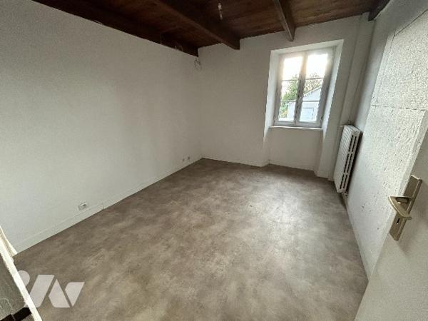 Ensemble de deux maisons, idéal pour investisseurs !