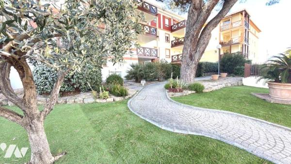 Port-Fréjus – Charmant T1 Cabine avec Loggia face à la Marina