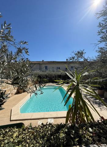 GALLICIAN BIEN DE CHARME RENOVE AVEC AUTHENTICITE ET ELEGANCE