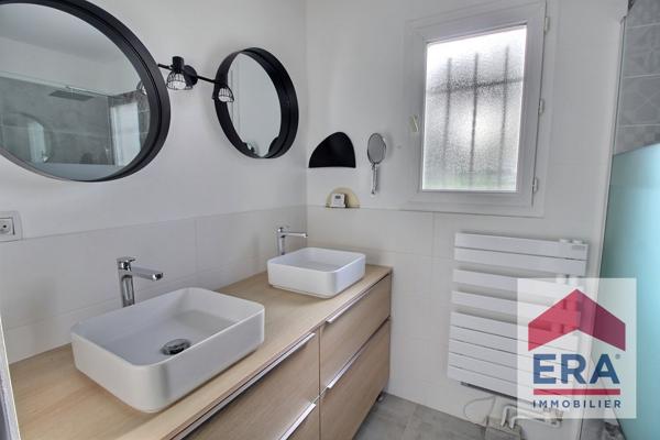 Maison Uchaux 4 pièces 126 m2 - 2500m² de terrain