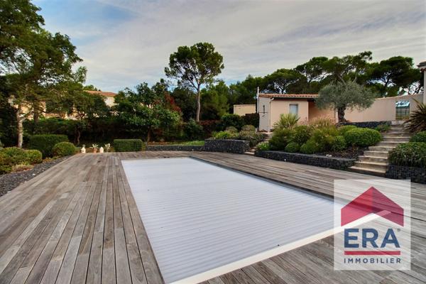 Maison Uchaux 4 pièces 126 m2 - 2500m² de terrain