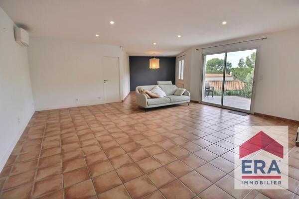 Maison Uchaux 4 pièces 126 m2 - 2500m² de terrain