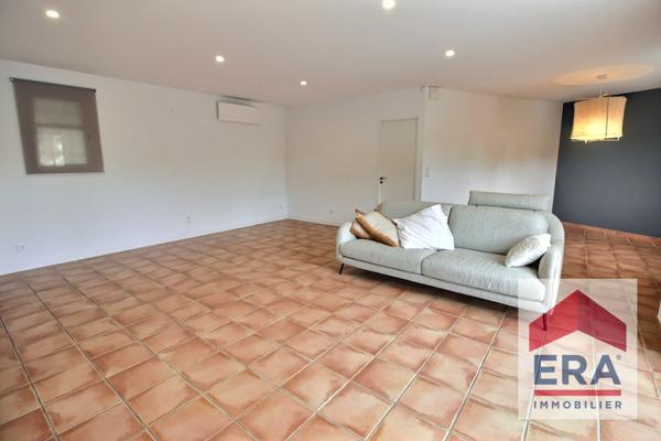 Maison Uchaux 4 pièces 126 m2 - 2500m² de terrain