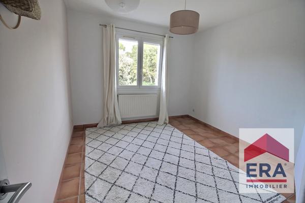 Maison Uchaux 4 pièces 126 m2 - 2500m² de terrain