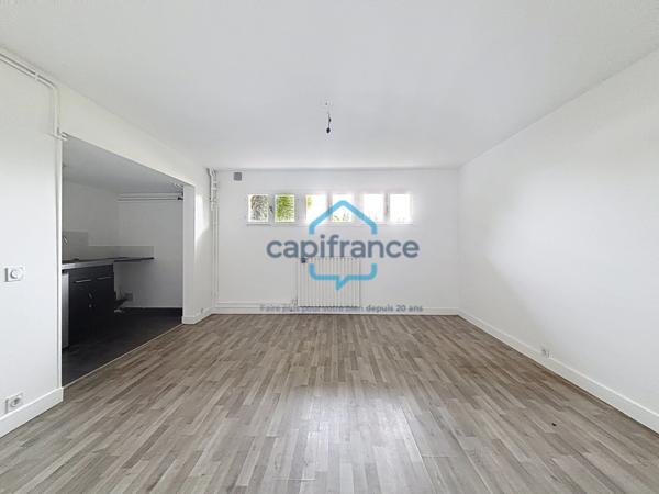 BÉNERVILLE-SUR-MER – Appartement en souplex à 3 min de la plage avec piscine