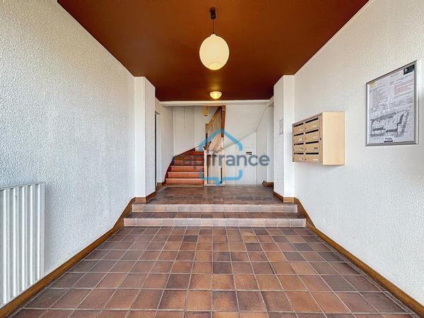 BÉNERVILLE-SUR-MER – Appartement en souplex à 3 min de la plage avec piscine