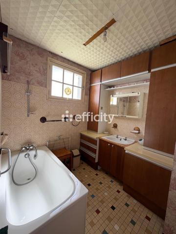 Maison
         5 pièces
        - 85 m² Exclusivité 239 950 € *